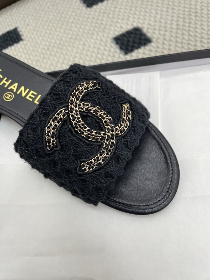 Ch**el slippers
